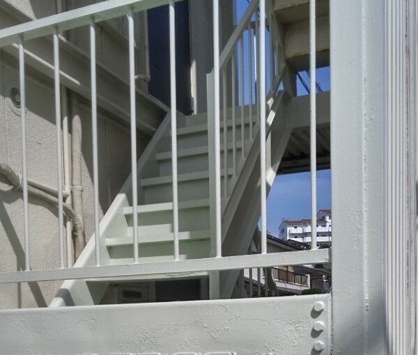 茨城県取手市新町　Yマンション　外階段・手摺り塗装　錆びの恐ろしさとは1 (2)