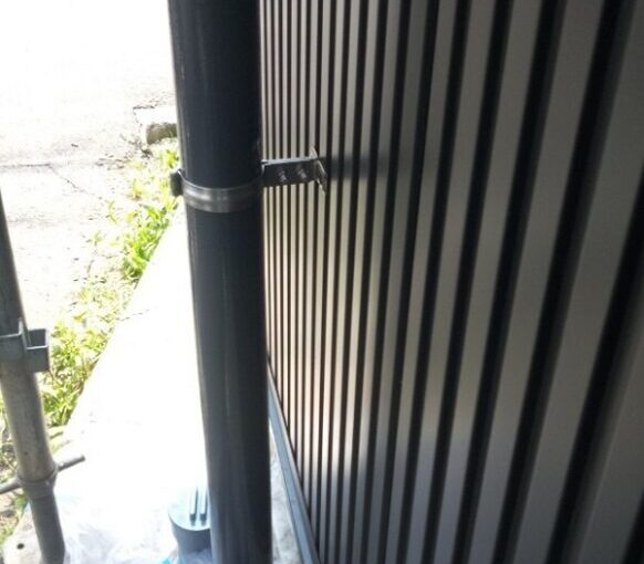 東京都葛飾区　I様邸　雨樋塗装　庇塗装　雨樋のメンテナンス方法　塗装の工程 (3)