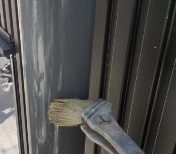 東京都葛飾区　I様邸　雨樋塗装　庇塗装　雨樋のメンテナンス方法　塗装の工程 (7)