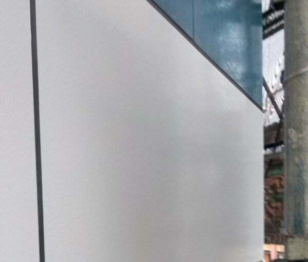 東京都台東区　ブロッケンビル改修工事　壁パネル塗装 (21)