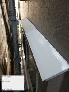 東京都葛飾区　F様邸　笠木とシャッターボックス、出窓の仕上げ塗装