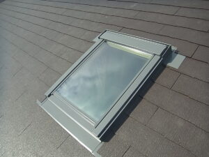 天窓の経年劣化は雨漏りの原因に！屋根工事と一緒にメンテナンスをしましょう！
