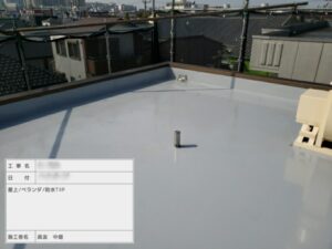 東京都江戸川区　Y様邸　屋根・外壁塗装工事　屋上ウレタン防水塗装