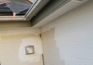 軒天井は定期的な塗装が必要！傷んだままにする危険性