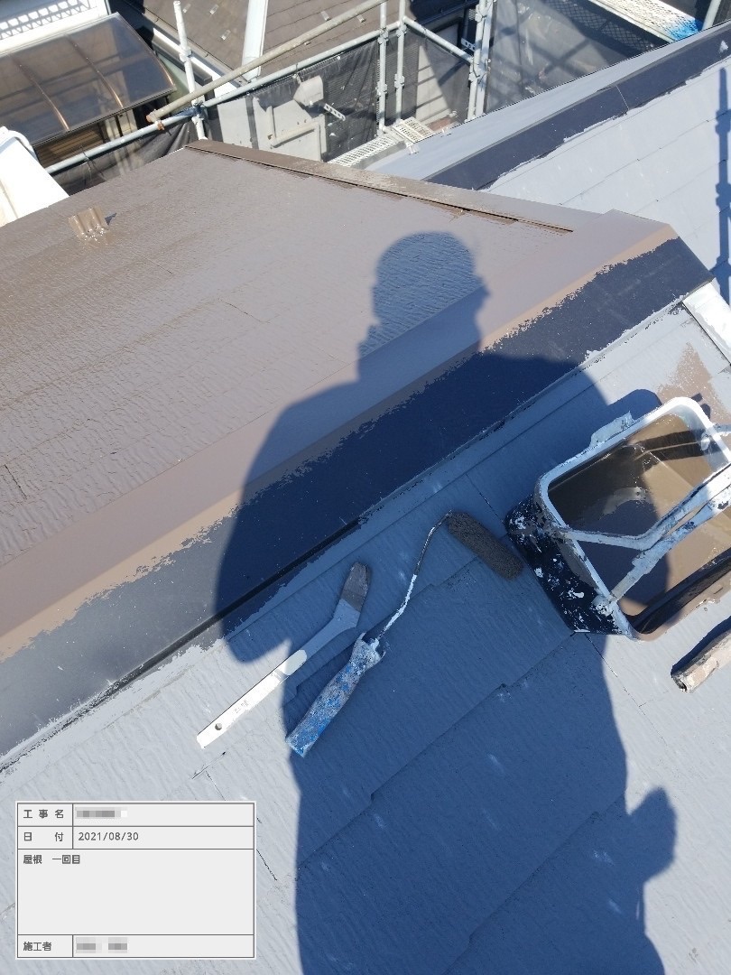 東京都葛飾区　F様邸　スレート屋根の上塗り　下屋根も一緒に塗装しましょう！
