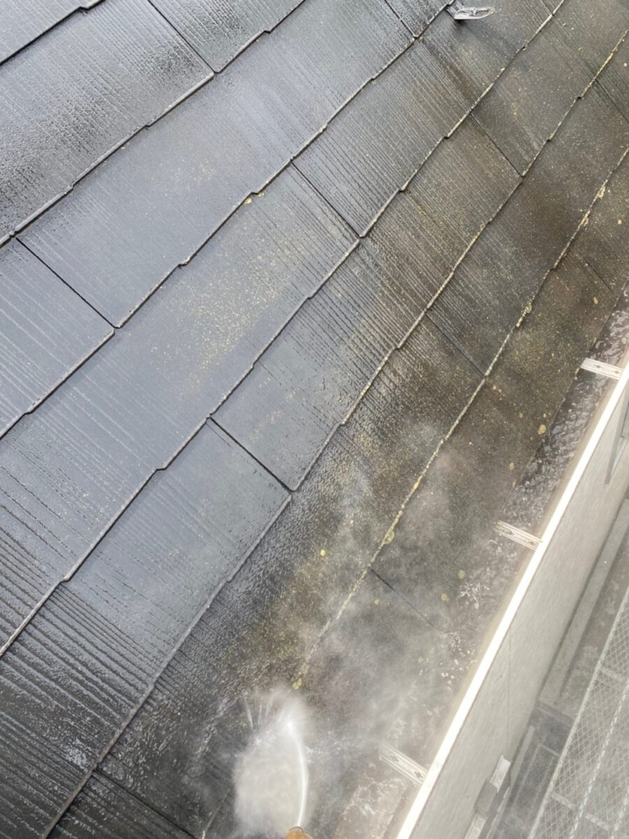 東京都江戸川区　M様邸　屋根・外壁塗装工事　天窓・軒樋の洗浄