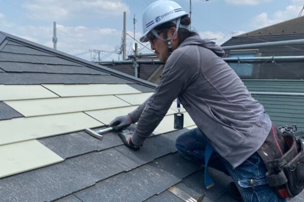 東京都江戸川区　屋根塗装工事　スレートが割れてしまったときの補修方法
