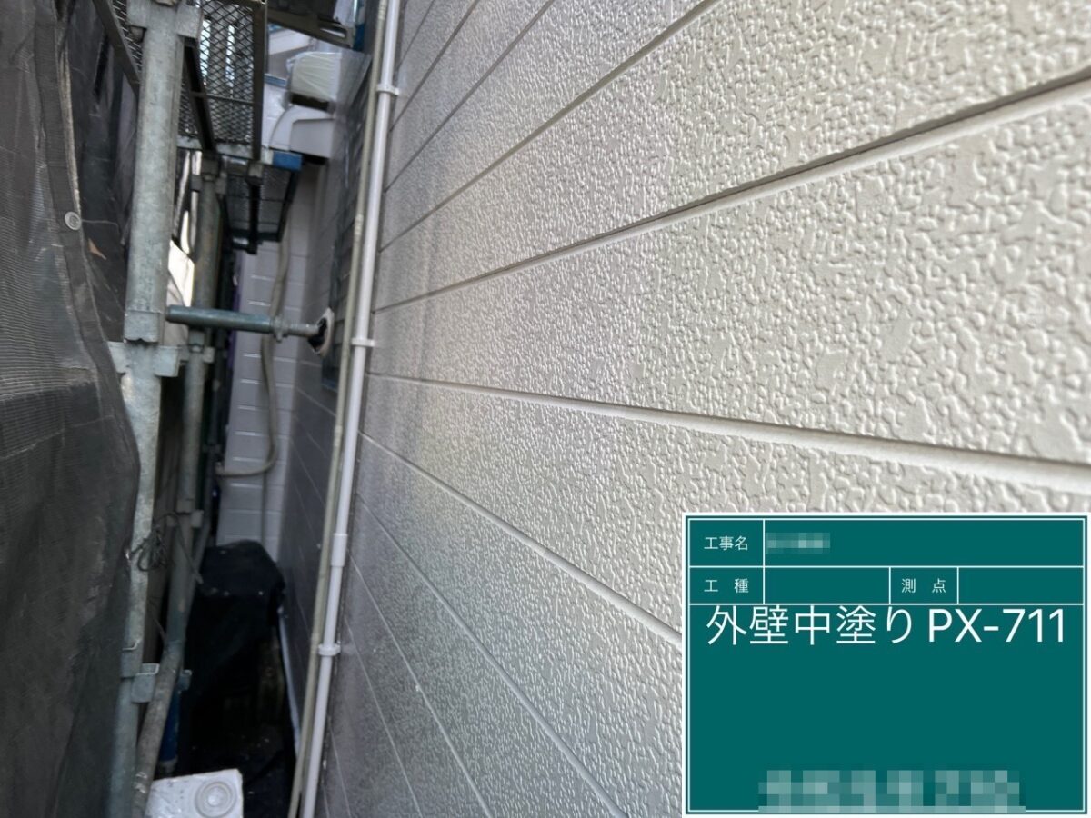 東京都江戸川区　Y様邸　屋根・外壁塗装工事　外壁の中塗りと上塗りを分ける理由