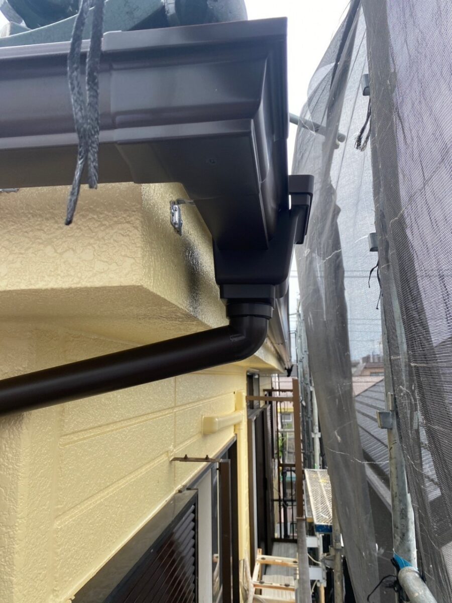東京都荒川区　M様邸　外壁塗装工事　雨樋交換と付帯部塗装