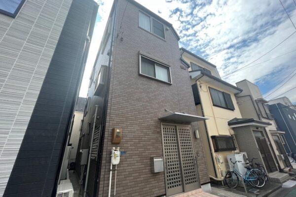 東京都葛飾区 I様邸 金属屋根重ね葺き工事・外壁塗装工事「いいご提案があり、工事の出来栄えにも満足しています」